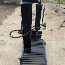 Log splitter